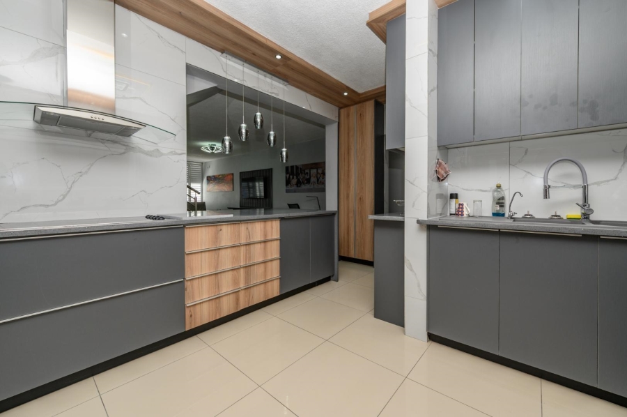 To Let 3 Bedroom Property for Rent in Humewood Eastern Cape